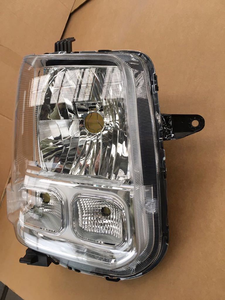 スズキエブリィ EBD-DA17V エブリィ EBD-DA17V 右ヘッドランプASSY