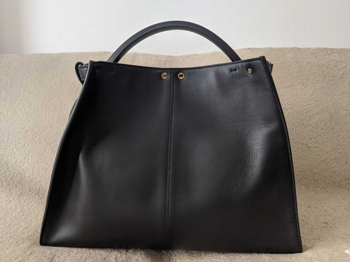 【美品・定価52万】FENDI ピーカブー エックスライト