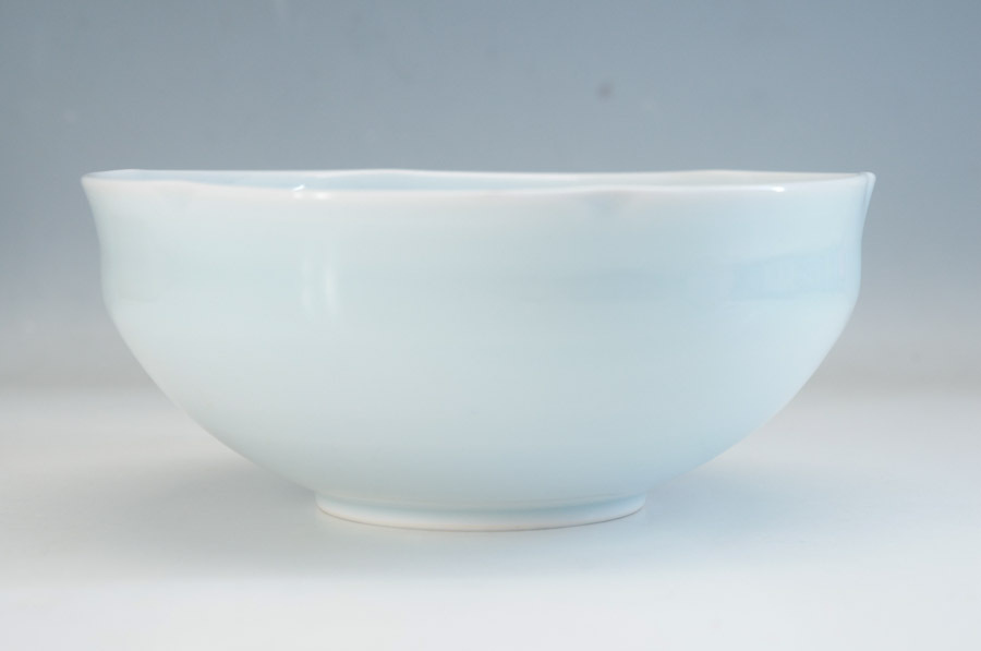 ☆美品☆人間国宝 快山窯 塚本快示☆青白磁 唐草 鉢☆共箱付き◇684f19