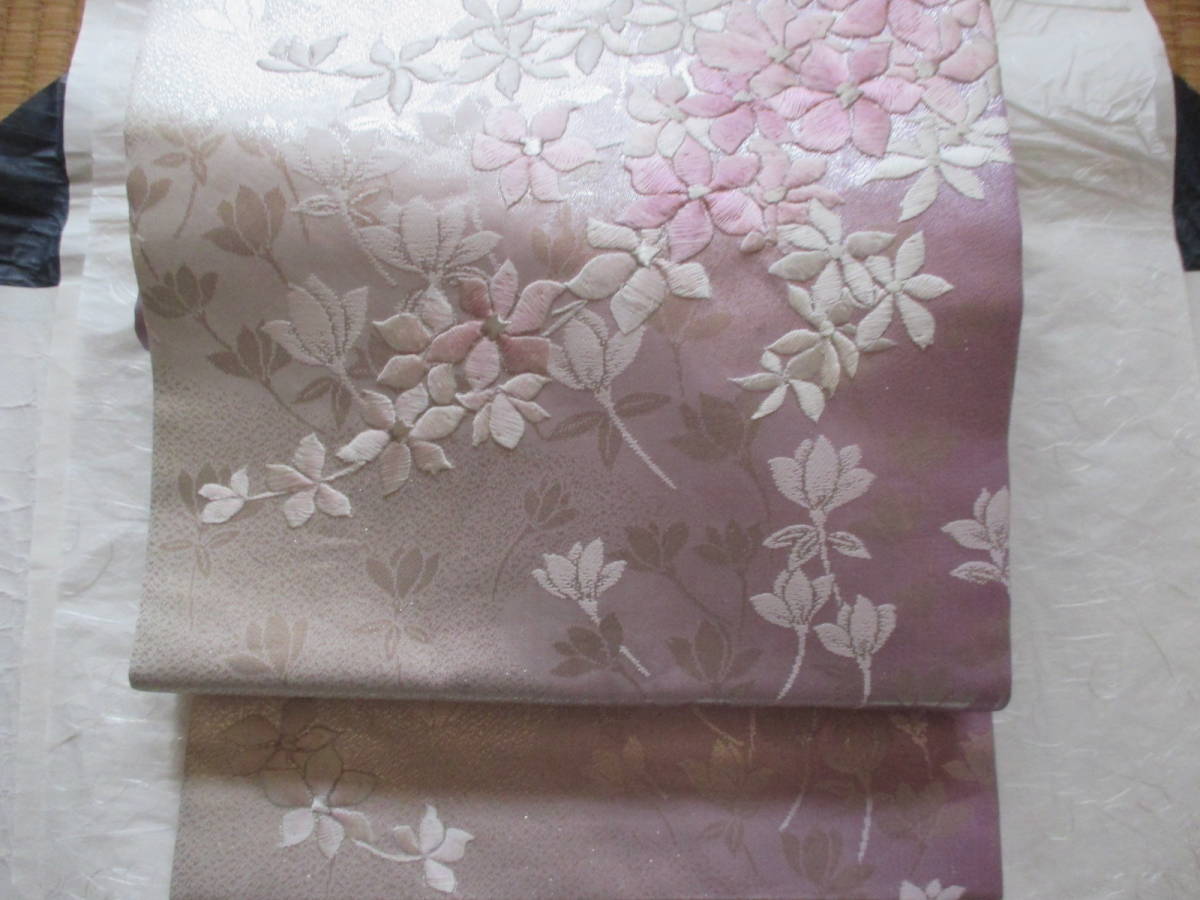 名古屋帯 春 花 水色 くすみブルー 藤の煌めき＊刺繍 正絹 花柄 紫・藤 