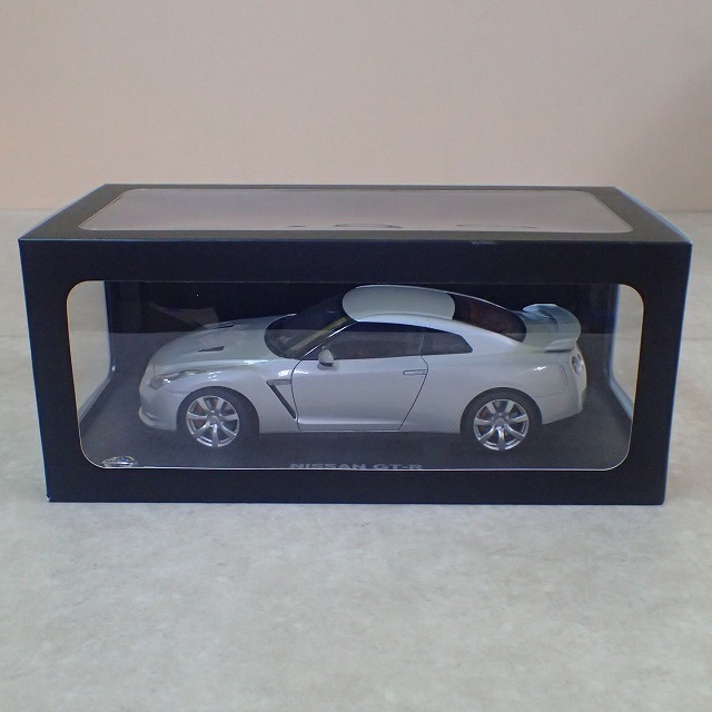 日産特注/オートアート 1/18 日産 GT-R R35 シルバー系 AUTOart NISSAN