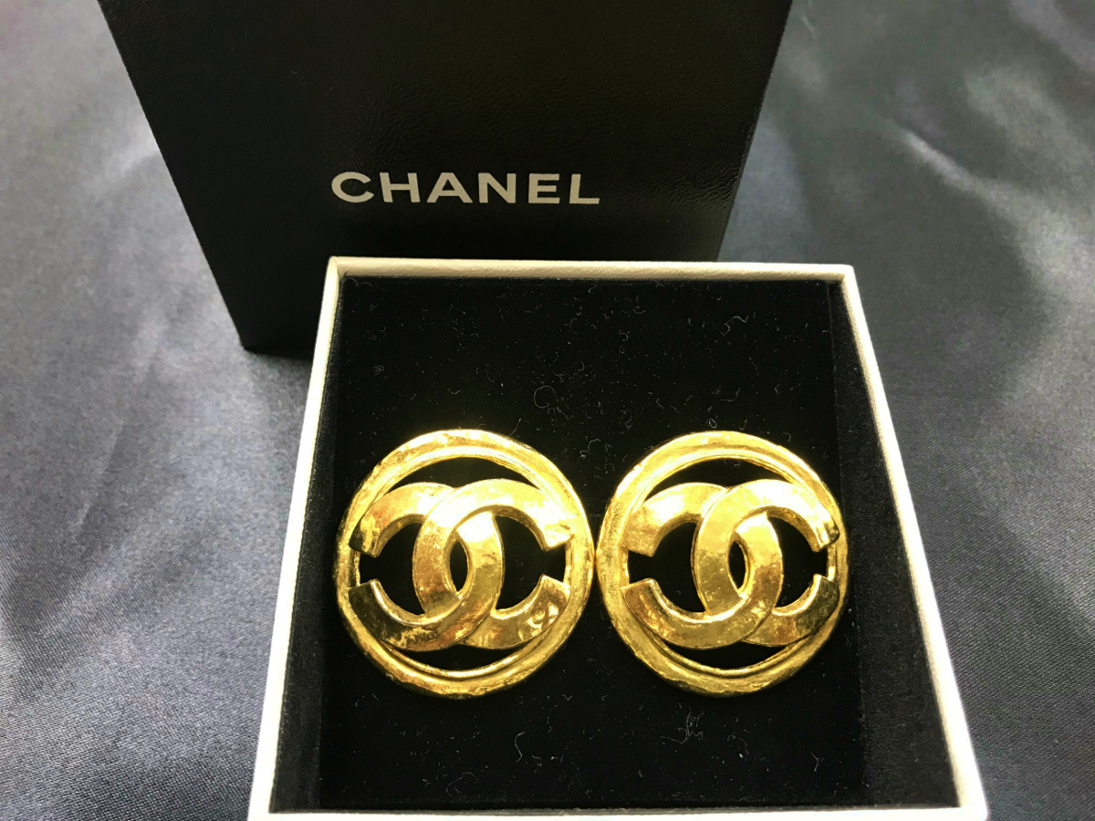 SALE，HOT 66 CHANELシャネル ココマーク イヤリング サークル型(服飾小物)｜売買されたオークション情報、yahooの商品情報をアーカイブ公開 - オークファン 服飾小物