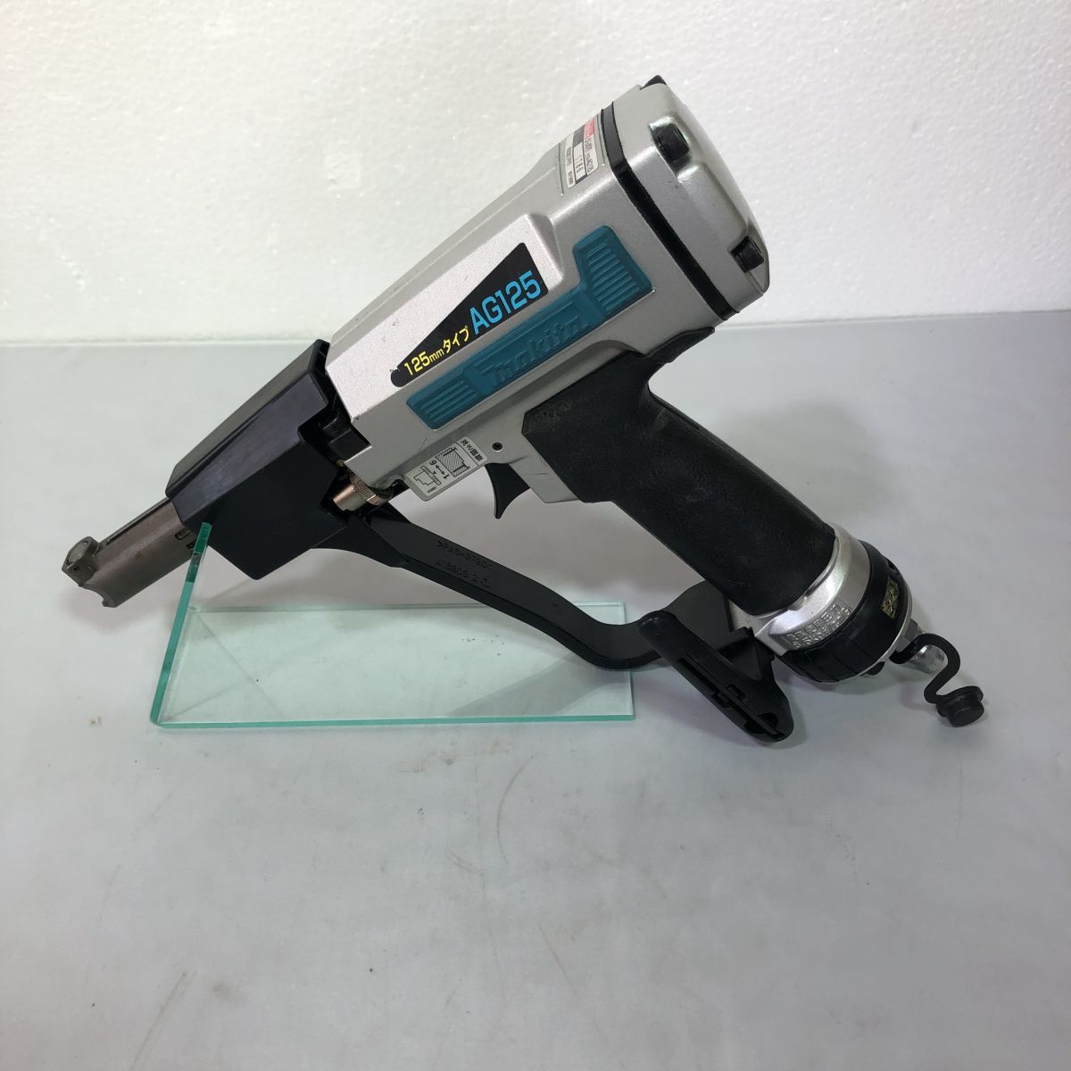 中古』makita マキタ バラ釘打ち機 AG125 ※動作確認済 W25 ＃906 