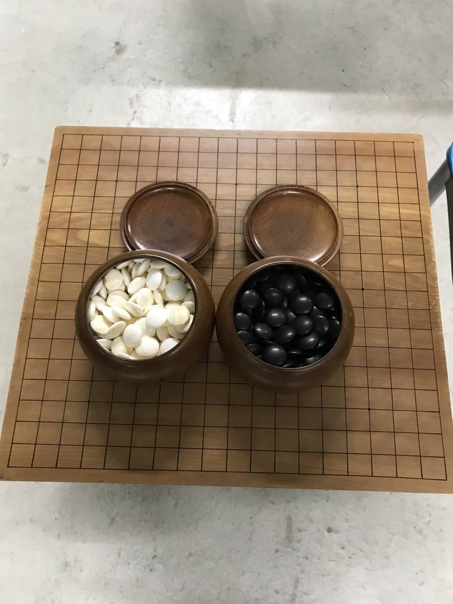 囲碁石セット 22号 白と黒 囲碁石セット 22号 白と黒 囲碁石セット 22号 白と黒