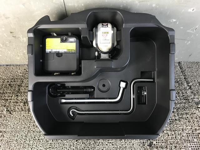 値下げしました アクア DAA-NHP10 ラゲッジボックス ラゲージボックス