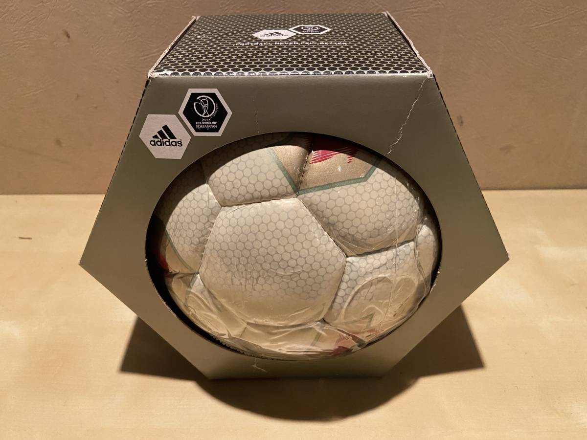 FIFAサッカー 2002年 日韓ワールドカップ公式球 5号未開封 FIFA