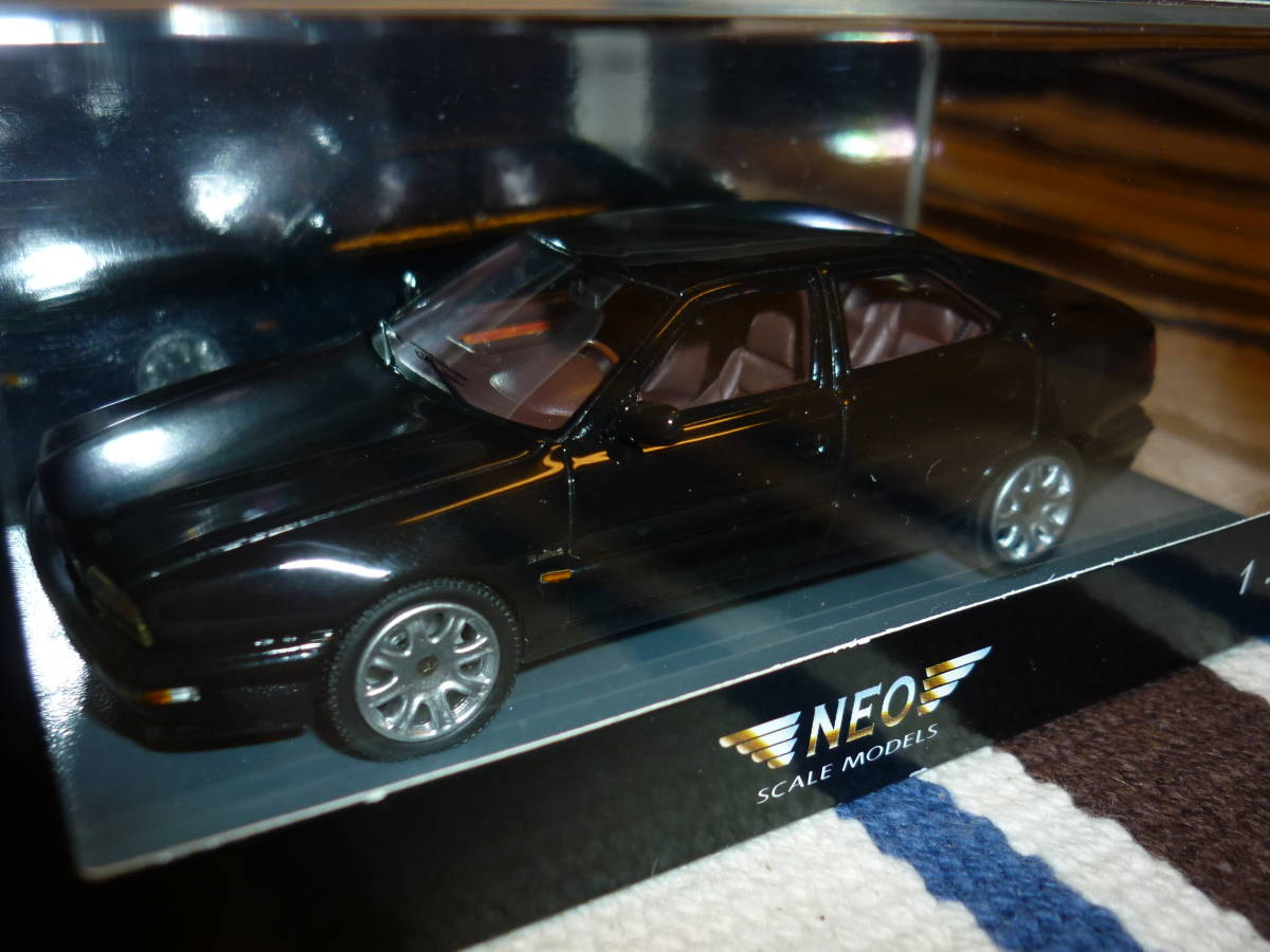 NEO 1/43 マセラティクアトロポルテ ブラック