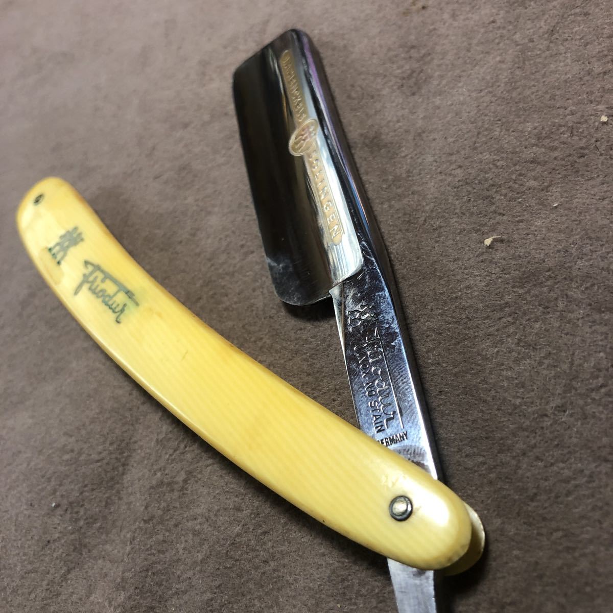 J.A. HENCKELS 西洋剃刀 ヘンケルス 72 1⁄2 #1043-1 .com