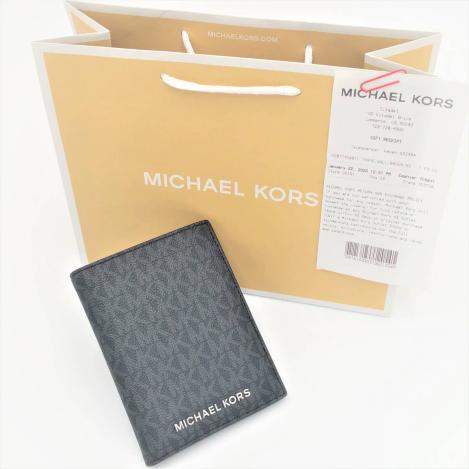 ☆新品／ロス購入 MICHAEL KORS パスポートケース／カードケース