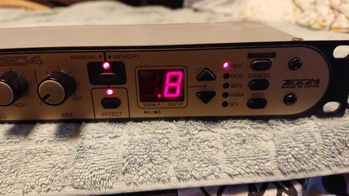 ZOOM STUDIO 1204 エフェクター Zoom Studio 1204 Digital Reverb and