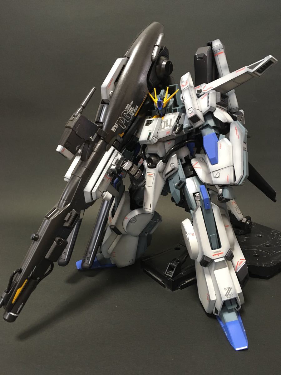 ガンダムプラモデル MG 1/100 FAZZ ver.ka グラデーション塗装 完成品