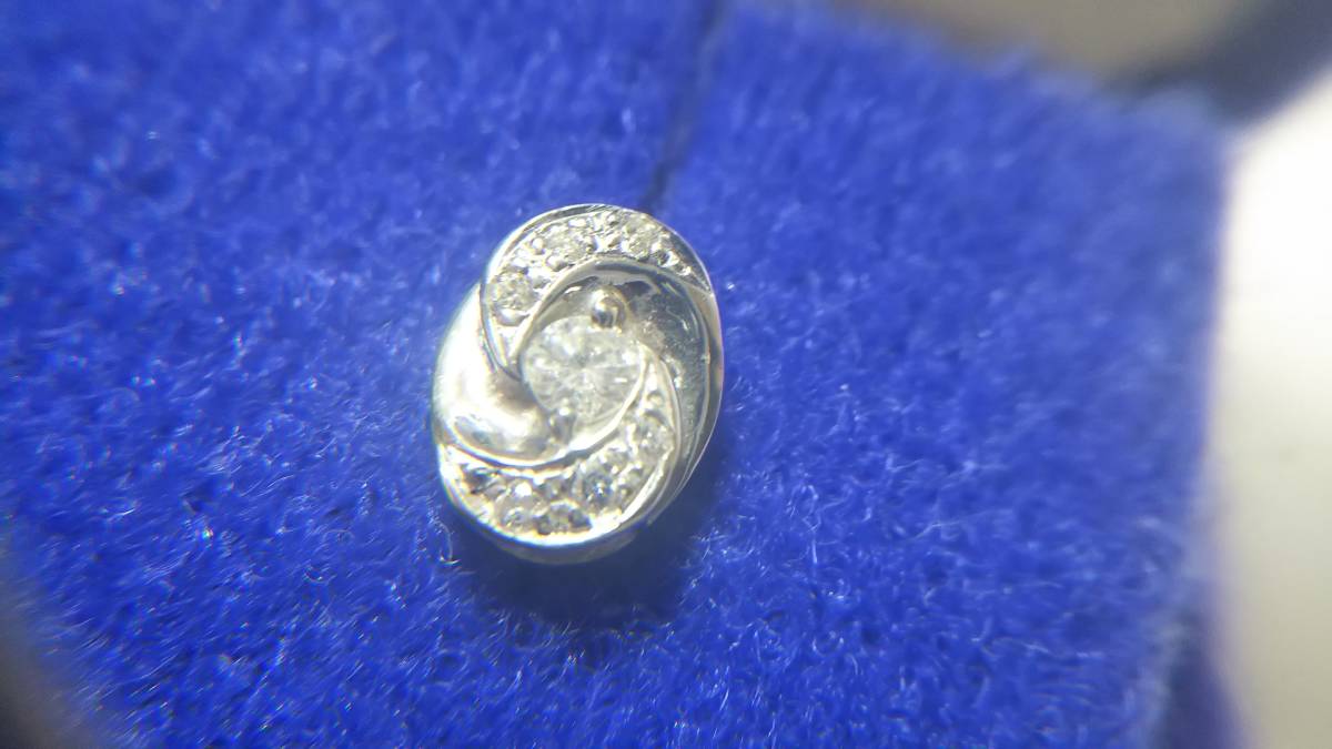 7805】Pt850 デザインイヤリング マキ 0.14ct×2 総重量2.75g