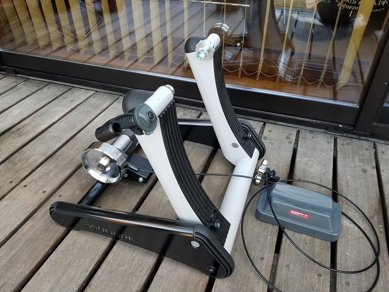 セール，豊富な 固定ローラー ミノウラLR541 自重式/固定式 MINOURA LR541(トレーニング機器)｜売買されたオークション情報、yahooの商品情報をアーカイブ公開 - オークファン トレーニング機器
