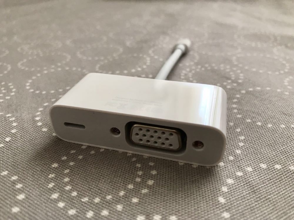 Apple Lightning to VGA Adapter 純正品 MD826AM/A _3