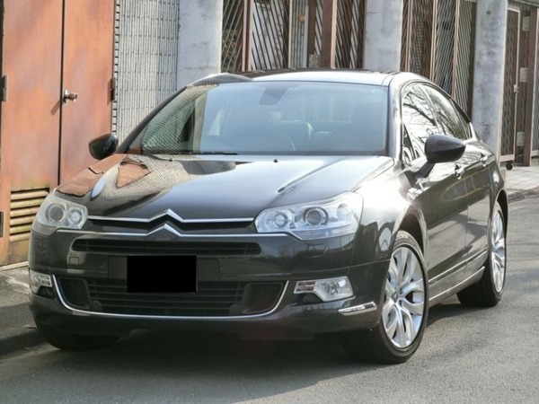 SALE，人気セール C5セダン 3.0 エクスクルーシブ ETC(C5セダン)｜売買されたオークション情報、yahooの商品情報をアーカイブ公開 - オークファン C5セダン