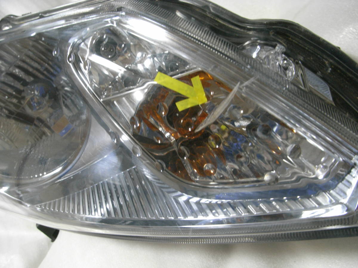 車 フリード ヘッドライト KOITO 100-22838 キセノン HID