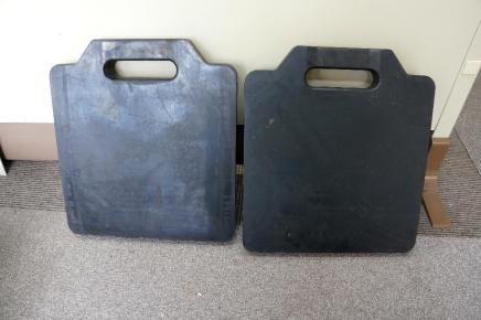 高所作業車 ユニック車など アウトリガー ジャッキベース 純正未使用品2枚