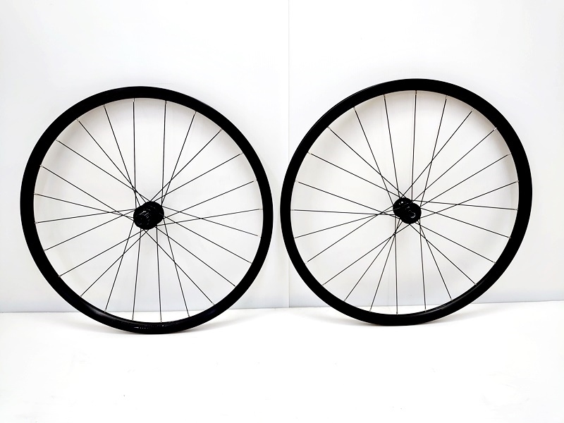 限定セール，得価 徳山 ボントレガー BONTRAGER AFFINITY TLR DISC ホイールセット シマノフリー 11s クリンチャー アルミ 0093 B200501J04A(27インチ、700C)｜売買されたオークション情報、yahooの商品情報をアーカイブ公開 - ホイール（完組、手組）