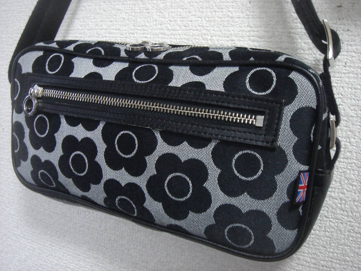 ☆ マリークワント MARY QUANT デイジー柄♪ショルダーバッグ 斜め掛け 