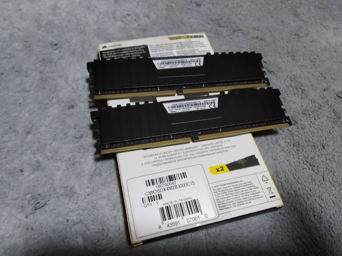 CMK16GX4M2B3000C15 Corsair CORSAIR 288pin Vengeance DDR4メモリ8GB 