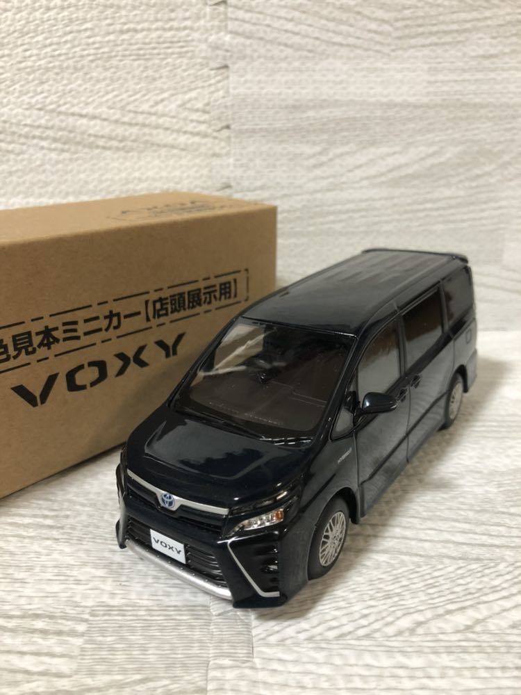 1/30 トヨタ 新型ヴォクシー VOXY ZS 後期 カラーサンプル 非売品