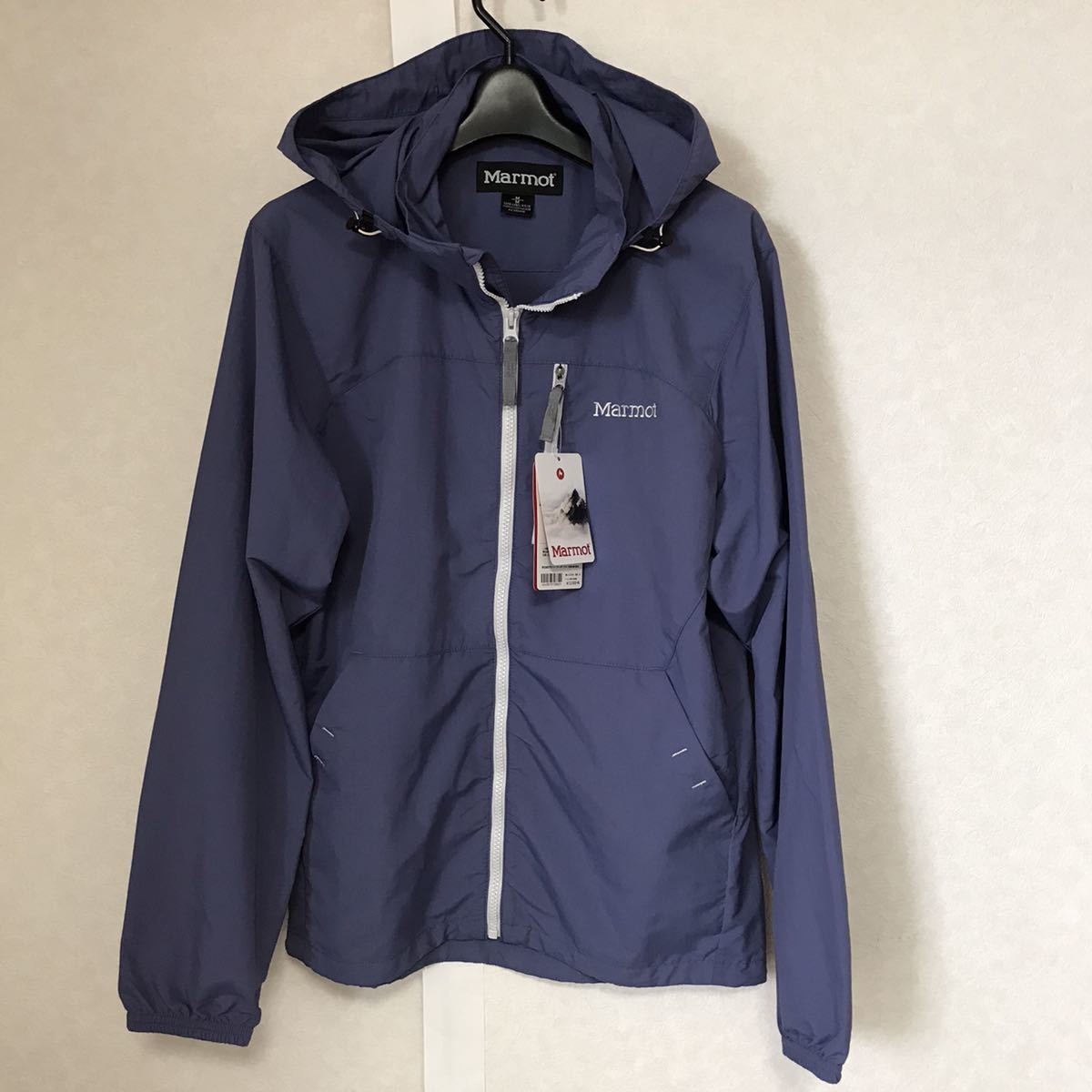正規品，人気SALE メンズM 定価13200円税込 フード取り外し可能 ウインドジャケット(男性用)｜売買されたオークション情報、yahooの商品情報をアーカイブ公開 - オークファン 男性用