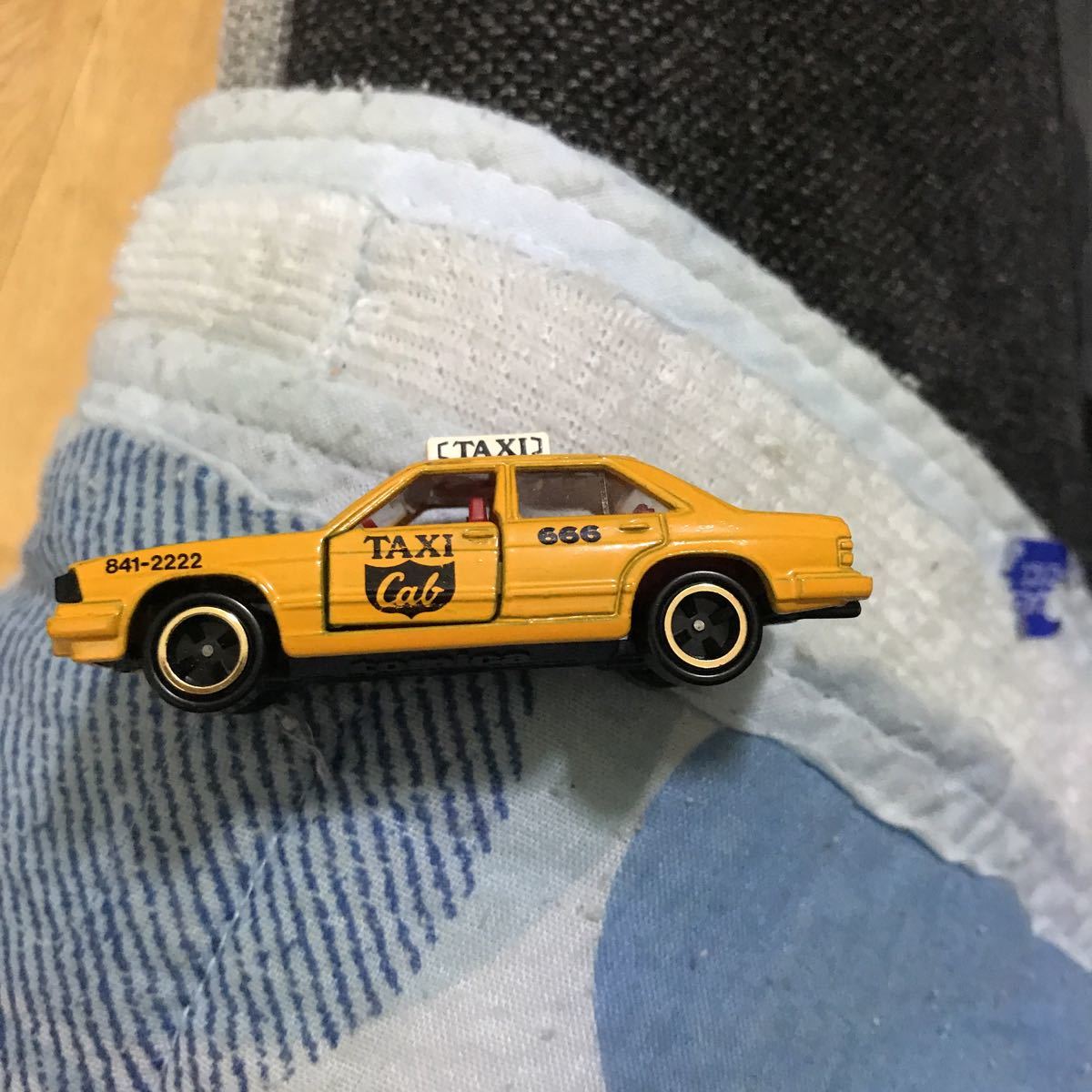 トミカ アウディ 青箱 F32-2 5000タ TAXI トミカ輸出アウディ5000 