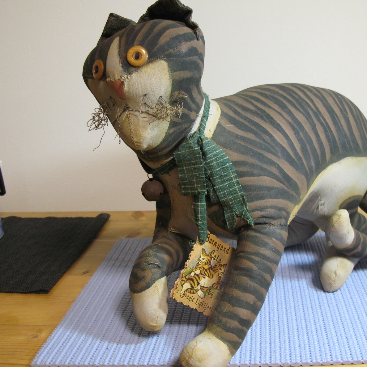 米国アーティスト Vergie Lightfoot ハンドクラフト Barnyard Cats バージーライトフット バーンヤードキャッツ アメリカ作家一点物