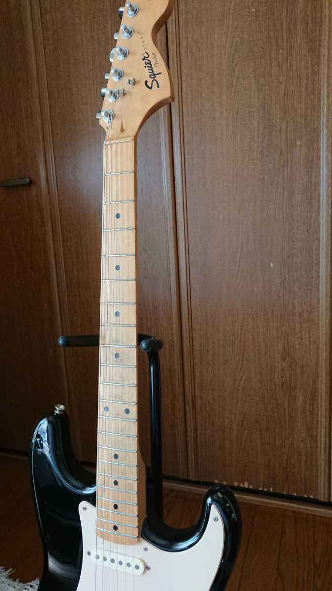 Squier by Fender スクワイヤーのストラト 黒色 メイプルネック