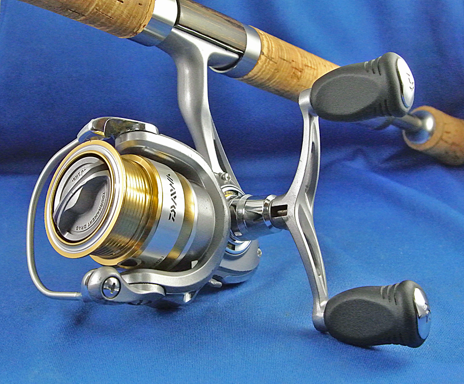 【激安大特価，大人気】 Daiwa REVROS MX 2004 ダイワ 使用感が少なく程度の良い５ＢＢ Ｗハンドル シャロースプール小型スピニングリール(ダイワ)｜売買されたオークション情報、yahooの商品情報をアーカイブ公開 - オー ダイワ