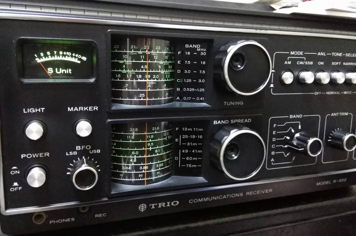 TRIO(トリオ)製 R-300 本格的BCL通信受信機 R-300 TRIO トリオ