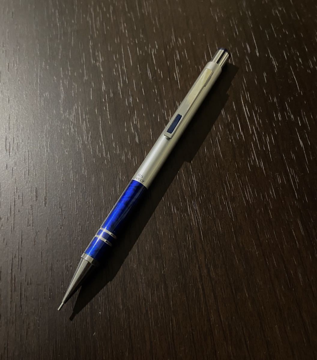 Tombow Livery リベリー 青軸 シャーペン シャープペンシル 廃盤 廃番 シャープペンシル 売買されたオークション情報 Yahooの商品情報をアーカイブ公開 オークファン Aucfan Com