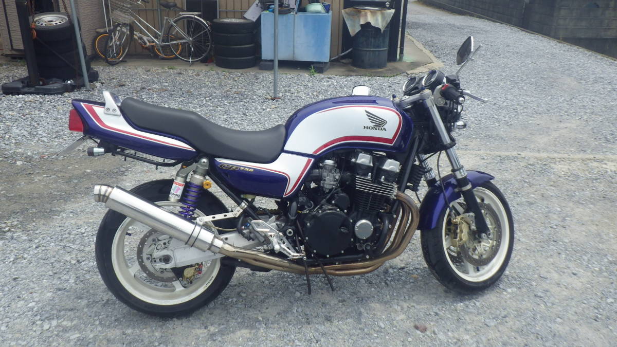 CB750 RC42 HONDA – 売り切り 走行4520Km 足回り移植カスタム 京都の 