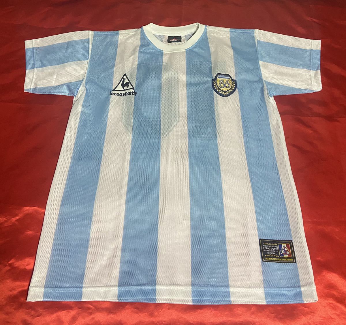 【新作入荷，格安】 ルコック マラドーナ選手 ユニフォーム 1986年 メキシコワールドカップ W杯 アルゼンチン優勝記念 サイズ2(アルゼンチン)｜売買されたオークション情報、yahooの商品情報をアーカイブ公開 - ユニフォーム