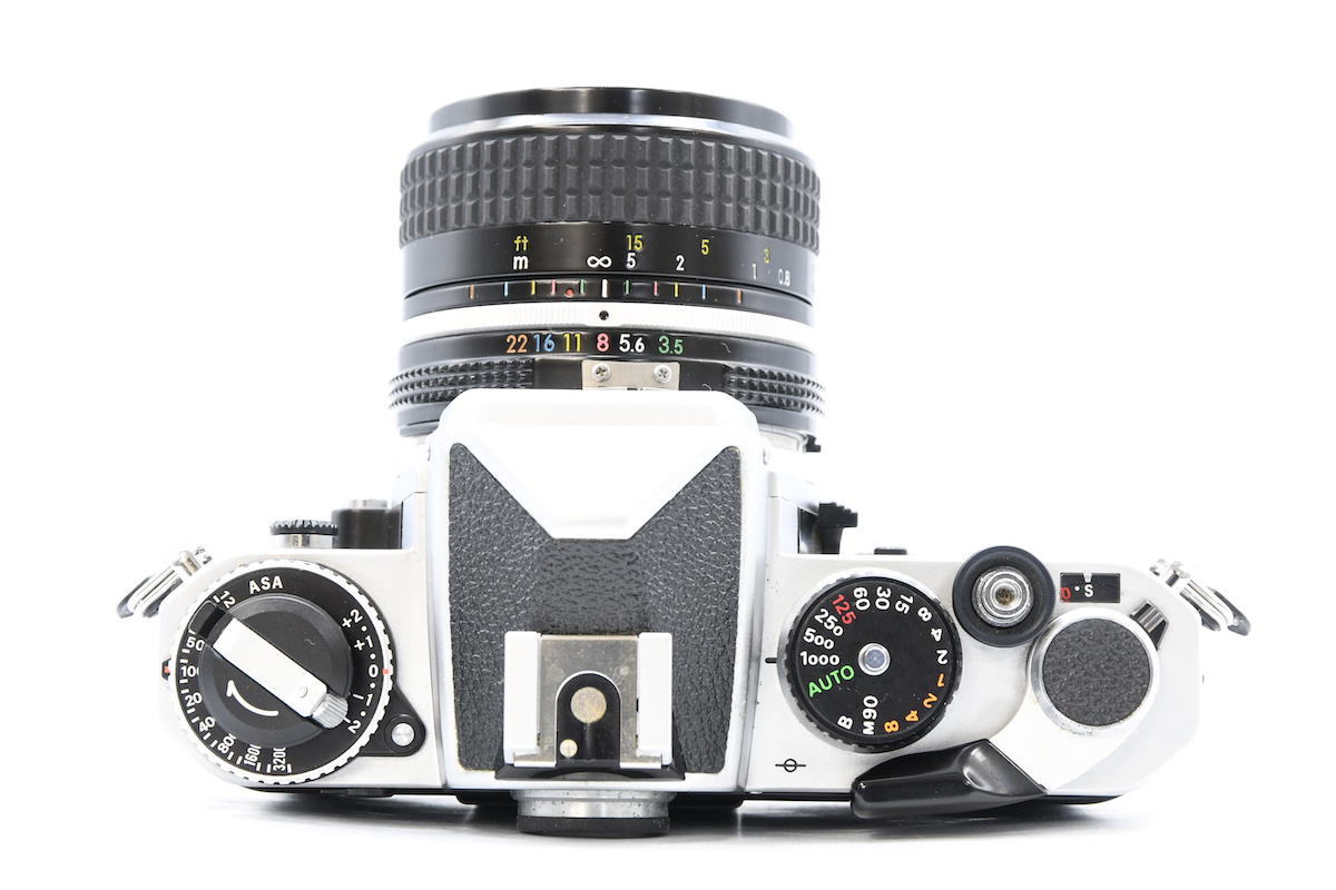 ◇ Nikon ニコン FE + AI NIKKOR 28mm F3.5 フィルムカメラ 広角単焦点