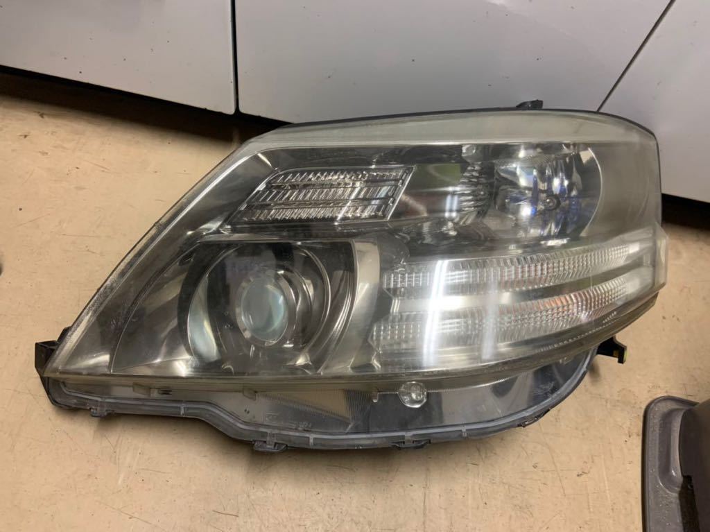 アルファード 後期 ヘッドライト 割れ無 ANH10W 純正 HID 左右 点灯OK