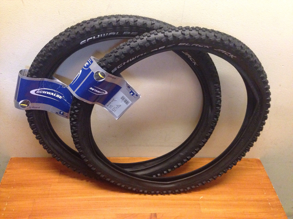 限定セール，最新作 Schwalbe Black Jack 20&times;1.90 2本セット(20インチ)｜売買されたオークション情報、yahooの商品情報をアーカイブ公開 - オークファン タイヤ