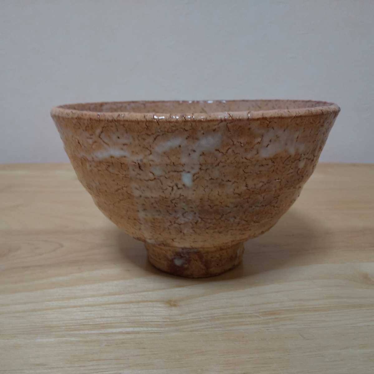 #XG513 陶芸家・波多野善蔵・萩焼四方皿・萩焼・共箱・共布栞・刷毛目・茶道具 ☆ 波多野善蔵 共箱 萩焼 萩茶碗 共布 茶碗 栞 景色良好 共箱