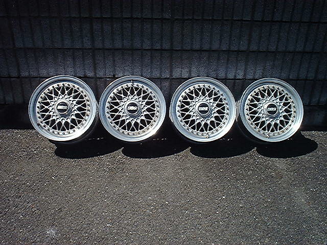 人気セール，セール １インチの深リム まだまだ のＢＢＳ ＰＣＤ加工品 カスタム軽カーやイベント車両にいかが BBS RS 15X6.5J＋17 PCD100&114.3(社外品)｜売買されたオークション情報、yahooの商品情報をアーカイブ 4穴