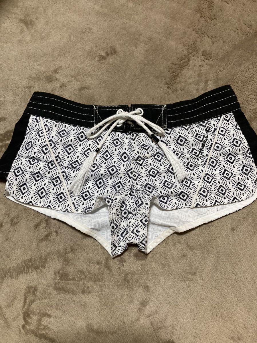 【送料無料】オニール サーフパンツ レディース Mサイズ_1