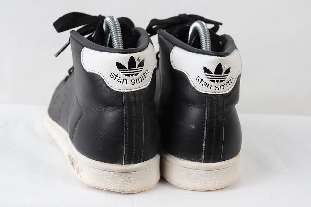 Stansmith Mid 26 0cm Adidas スタンスミスミッド アディダス スニーカー 黒 白 古着 メンズ Ad3018 26 0cm 売買されたオークション情報 Yahooの商品情報をアーカイブ公開 オークファン Aucfan Com