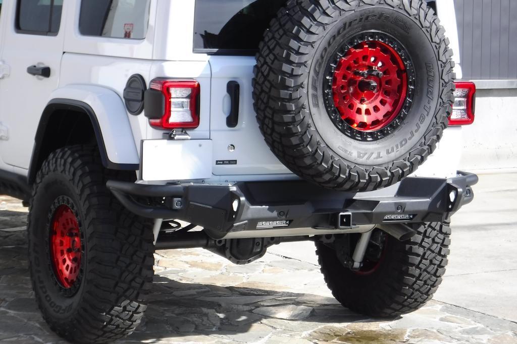 【限定SALE，新品】 [GI★GEAR販売代理店] ナンバー移動キット ライセンスプレート LEDナンバー灯付き JEEP ジープ JLラングラー 2019年～