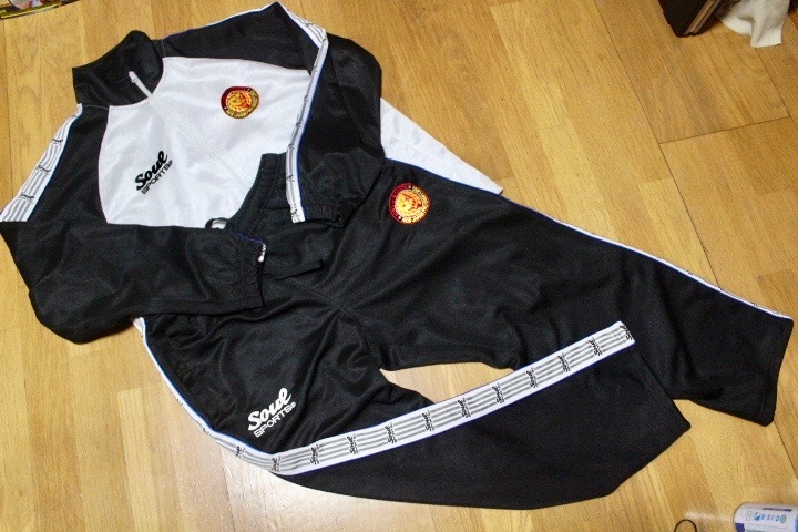 SOUL 新日本プロレス SPORTS ジャージセットアップ ソウルスポーツ ジャージ セットアップ 棚橋弘至 セール SPORTS×新日本プロレス : 大きいサイズ WRESTLE × NJPW新日本 |