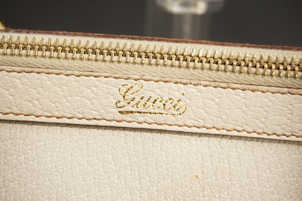 グッチ ハンドバッグ(レディース GUCCI(グッチ) ホワイト(白)系 ホースビット バンブー 白 ショルダーバッグ ・ GUCCI(バッグ 1955〕ミディアム ホワイト⁄白色系)のフリマアイテム一覧 2WAYハンドバッグ レザー カーフ GUCCI(カラーホワイト)(トートバッグ