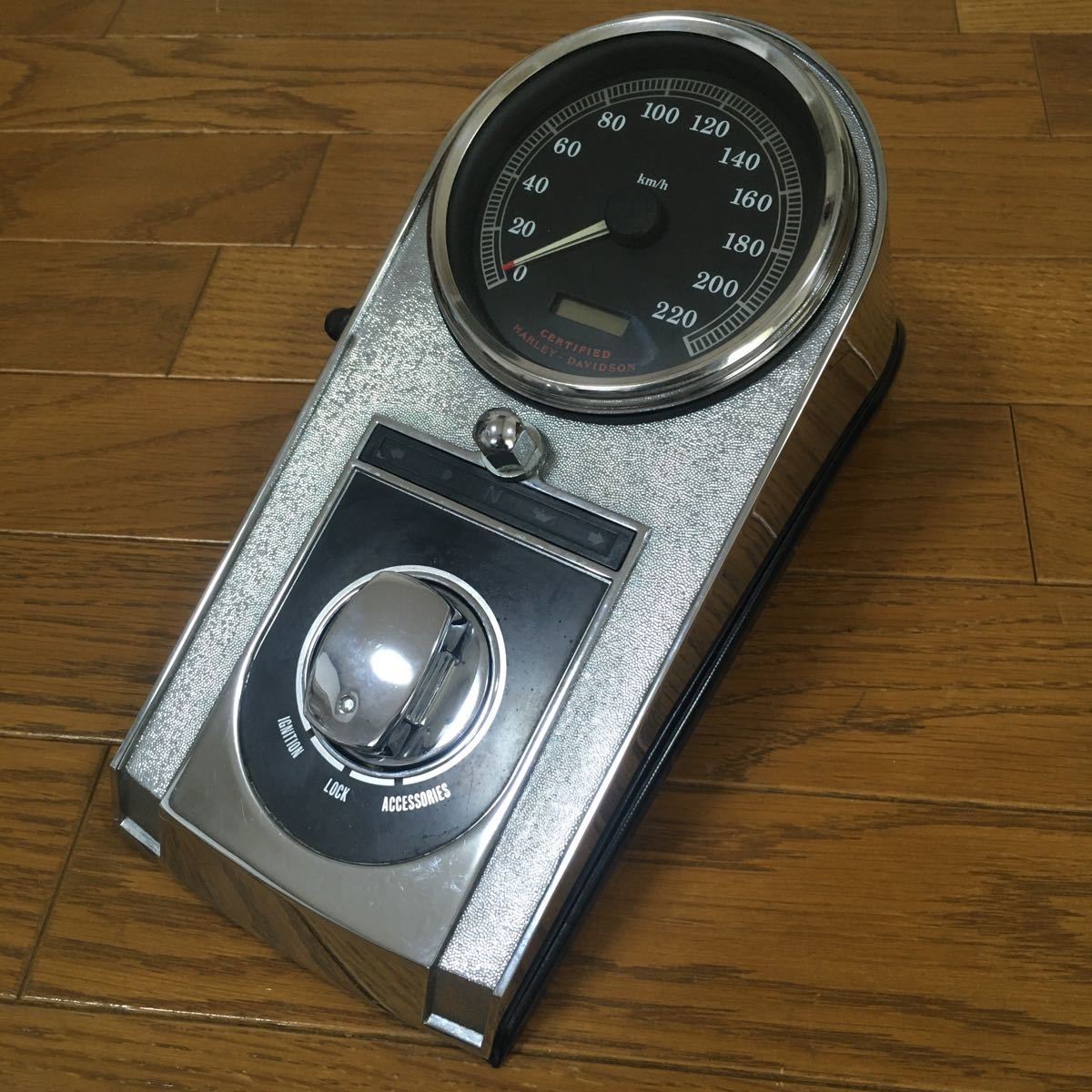 ハーレー 純正 ソフテイル スピードメーター メーターカバーの通販