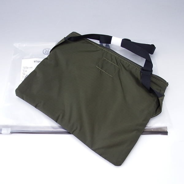 20ss WTAPS SLING BAG オリーブ 未使用品 20ss Wtaps SLING BAG OLIVE ダブルタップス スリングバッグ