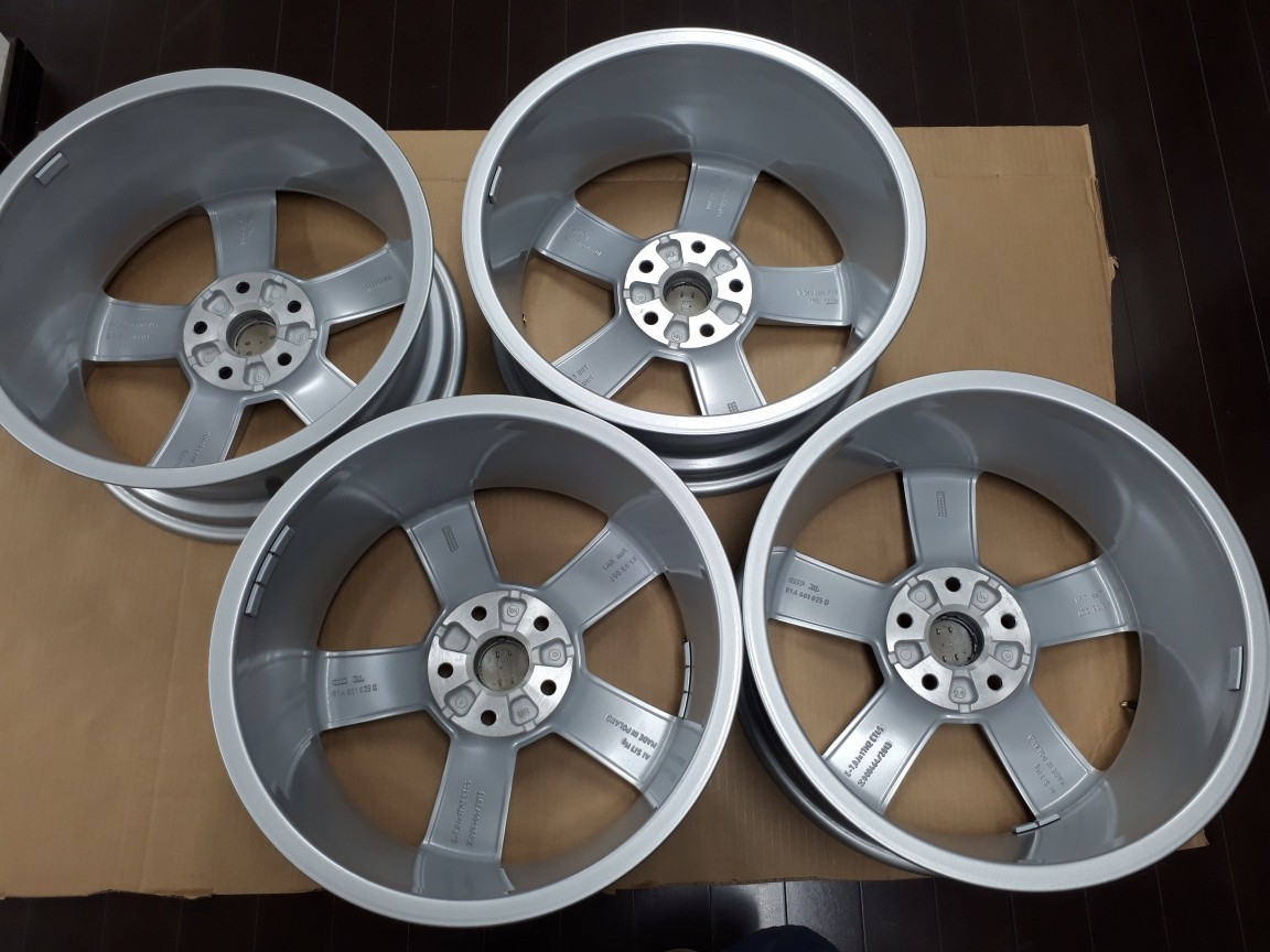 アウディ純正 Q2 アルミホイール4本セット 美品 5アームスターデザイン