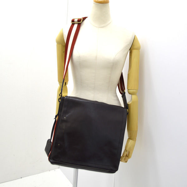 BALLY バリー ショルダーバッグ レザー ブラック 斜め掛け - フラット