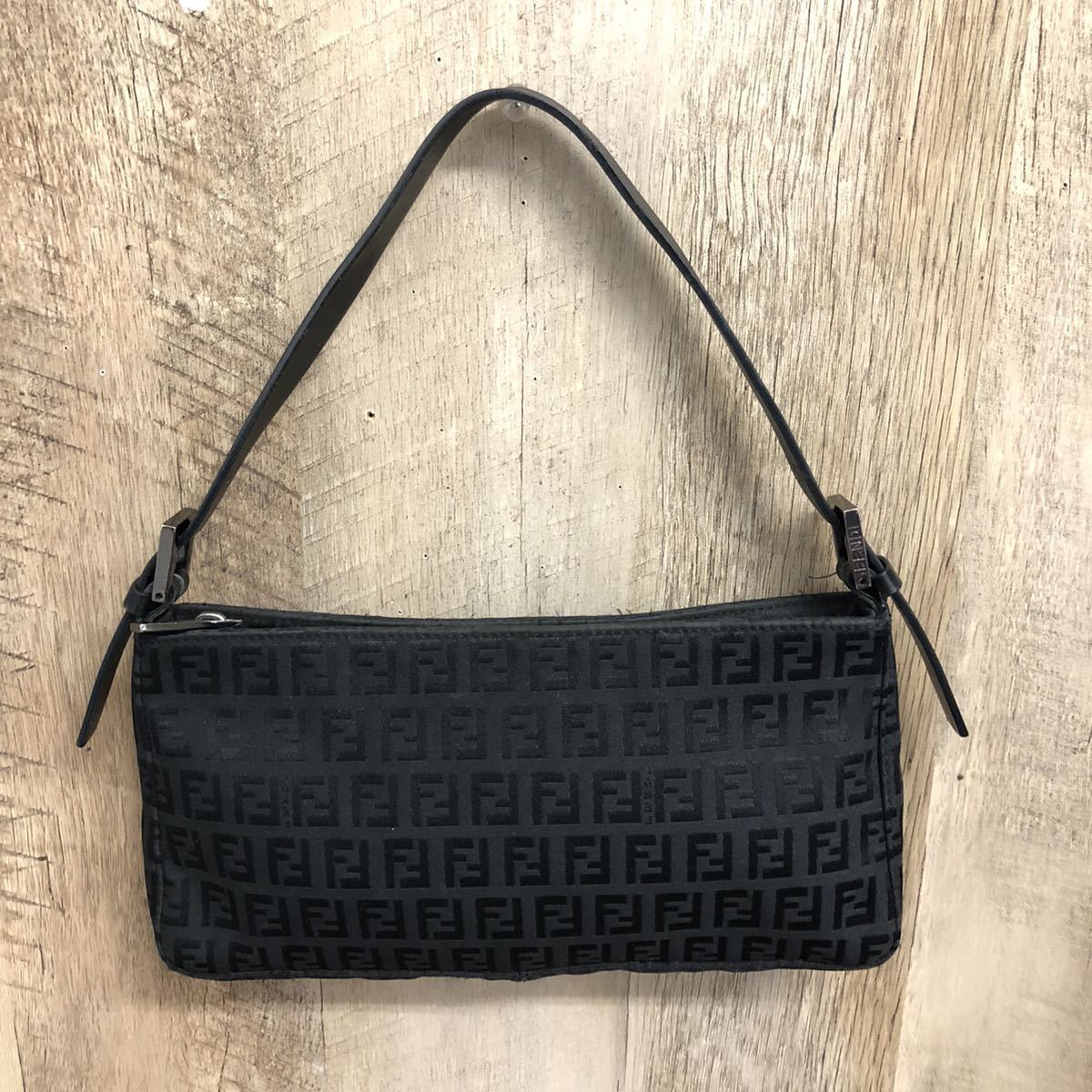 フェンディ FENDI 1円スタート ズッカ柄 フェンディ、12月の一粒万倍日