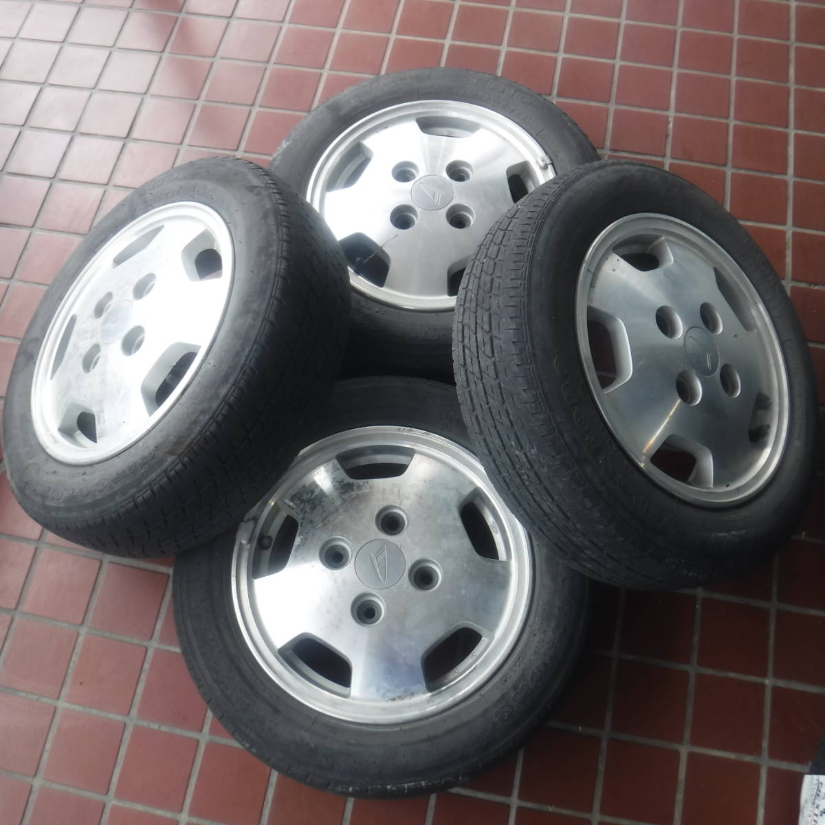 【爆買い，豊富な】 ダイハツ純正ムーブL600SホイールL610Sムーヴカスタム13&times;4Jアルミホイール50Bタイヤ155/65R13 73S PC110ホイル4穴 13インチ(ラジアルタイヤ)｜売買されたオークション情報、yahooの商品情報をアー 4穴